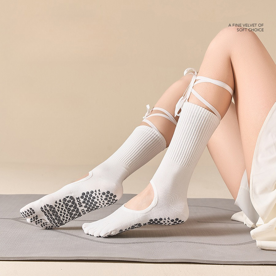 Women's Lace-Up Grip Yoga Sock - Pilates Yoga Grip Socks 评论和价格